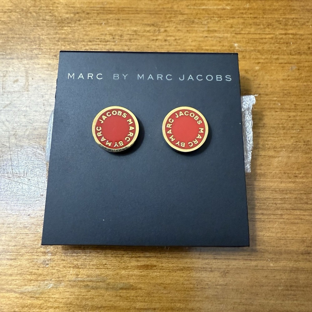 Marc By Marc‎ Jacobs Stud Earrings Red Enamel Gold Round Classic Logo Disc New